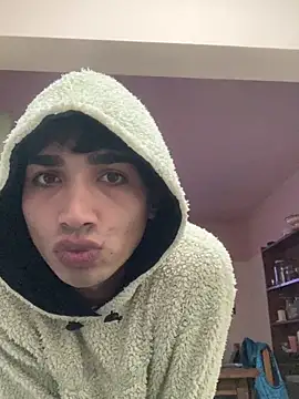 Lucasss2204 online show from 04-11-26, 10:02