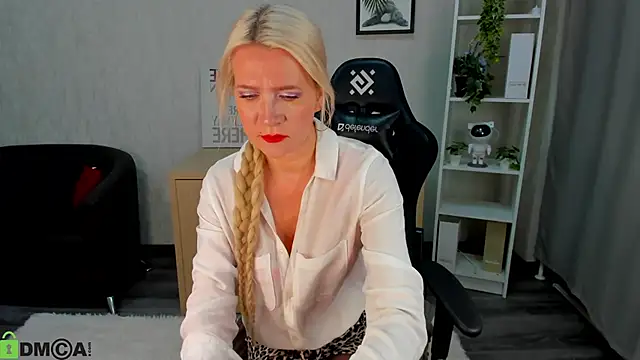 Ledi Luna online show from 04-09-26, 09:15