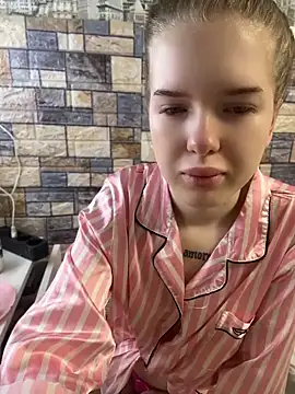 KayShaw online show from 06-11-26, 04:09