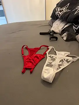 Snapshot of Princess261 chatting on 03-03-26, 08:10 Princess261 online show from 03-03-26, 08:10