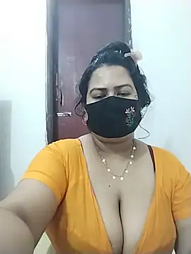 Snapshot of Star--Girl chatting on 06-11-26, 05:10 Star--Girl online show from 06-11-26, 05:10