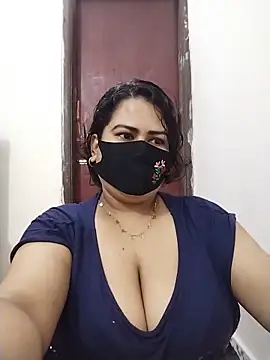 Snapshot of Star--Girl chatting on 06-17-26, 01:32 Star--Girl online show from 06-17-26, 01:32