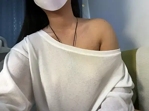 Snapshot of Titi-005 chatting on 05-13-26, 10:55 Titi-005 online show from 05-13-26, 10:55