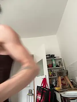SkinnyLilly online show from 07-10-26, 03:23