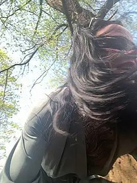 SkinnyLilly online show from 04-17-26, 11:35