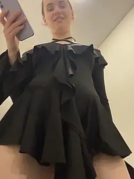 pinkpeachx online show from 04-16-26, 09:39