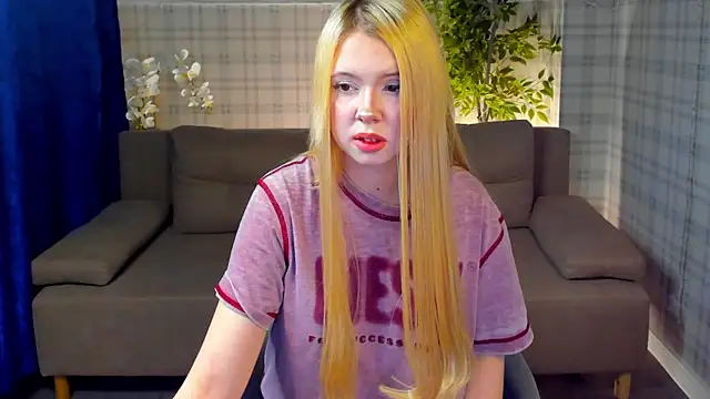 Snapshot of Edna_Martin chatting on 05-05-26, 12:57 Edna Martin online show from 05-05-26, 12:57