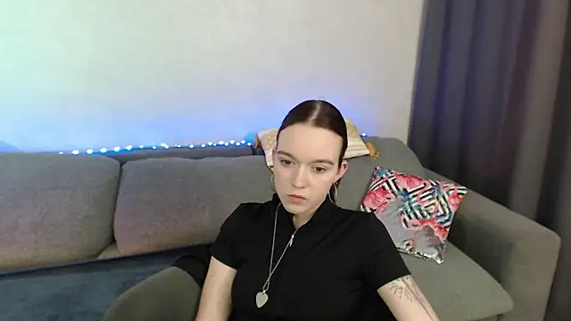 SunyLily online show from 05-03-26, 06:07