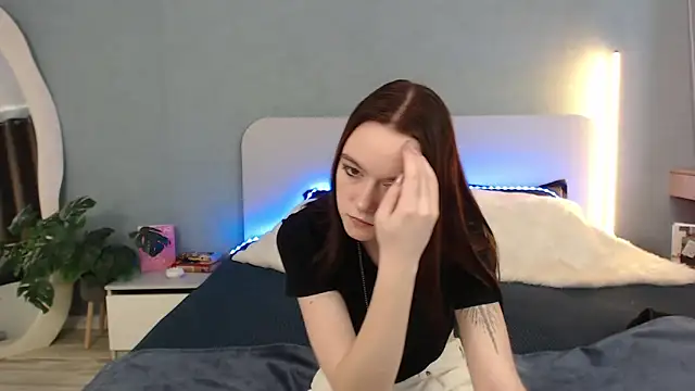 SunyLily online show from 04-22-26, 06:20