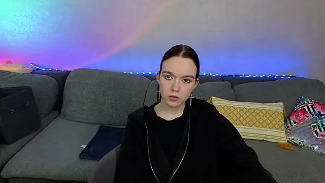 SunyLily online show from 05-08-26, 06:28