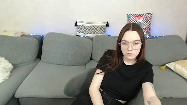 SunyLily online show from 04-24-26, 06:59