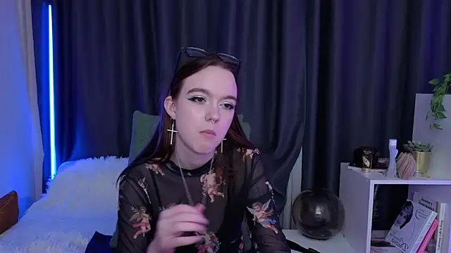 SunyLily online show from 06-20-26, 06:40