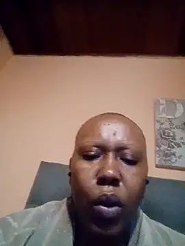 Snapshot of Mbaleehle chatting on 04-21-26, 11:44 Mbaleehle online show from 04-21-26, 11:44