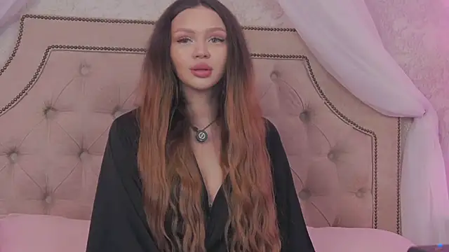 Snapshot of MelanieSutton chatting on 06-20-26, 03:00 MelanieSutton online show from 06-20-26, 03:00