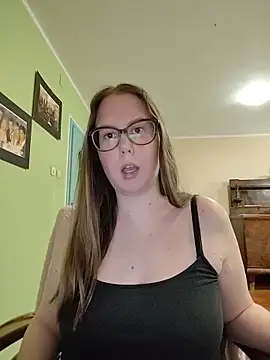 Snapshot of CelineThompson chatting on 06-21-26, 04:02 CelineThompson online show from 06-21-26, 04:02