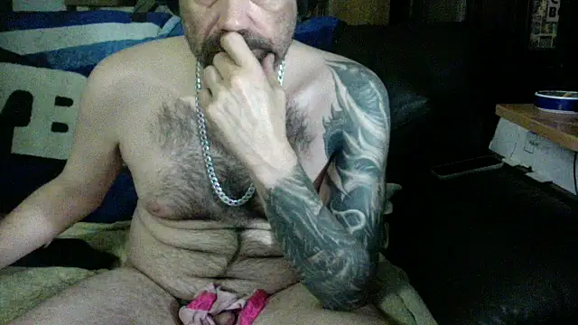 Snapshot of KinkyTOMan chatting on 06-01-26, 06:13 KinkyTOMan online show from 06-01-26, 06:13