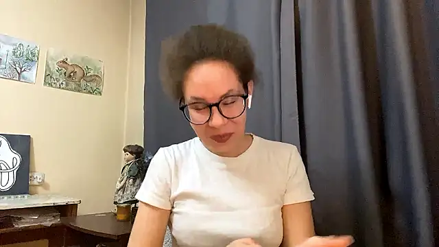 Snapshot of Selena_blom chatting on 03-03-26, 12:56 Selena blom online show from 03-03-26, 12:56