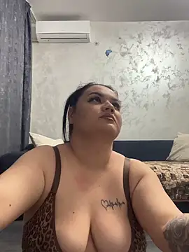 julietalovee online show from 04-26-26, 05:21