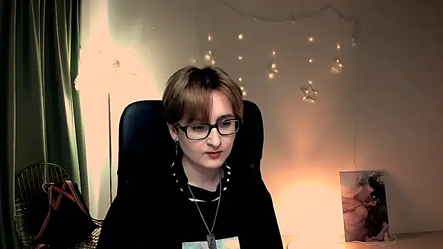 LixeLuna online show from 03-28-26, 06:14