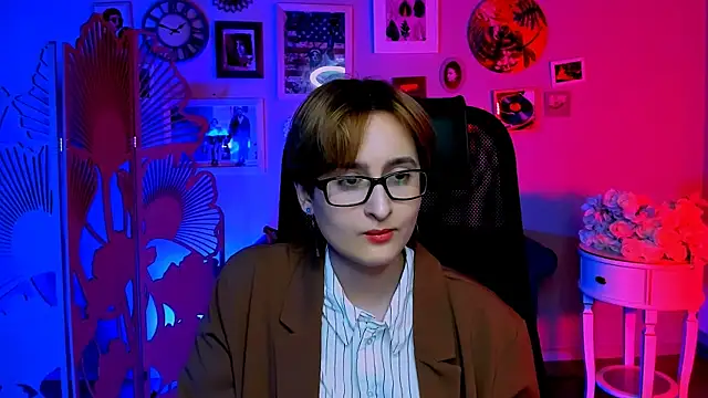 LixeLuna online show from 04-07-26, 06:26