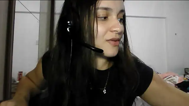 Snapshot of Willowlk chatting on 03-04-26, 12:07 Willowlk online show from 03-04-26, 12:07