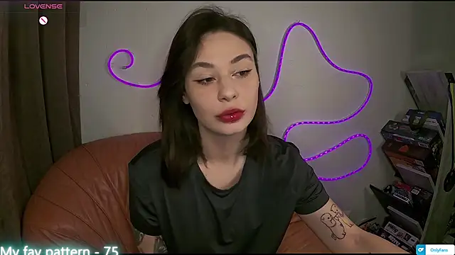 CamomileLil online show from 03-26-26, 08:56