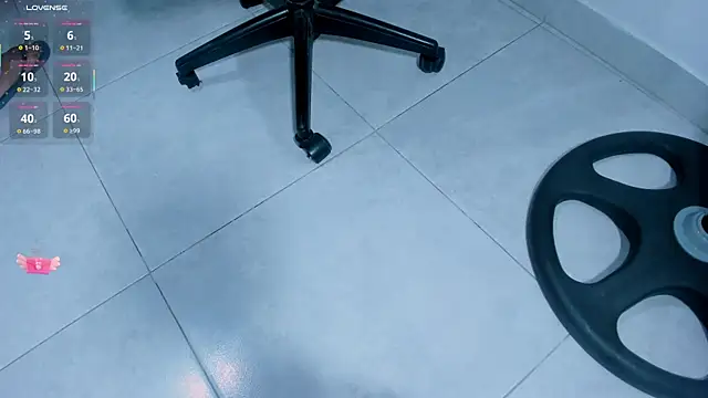 Anthonella Lux online show from 04-18-26, 12:18