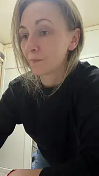 Secret Ladyx online show from 04-15-26, 09:48