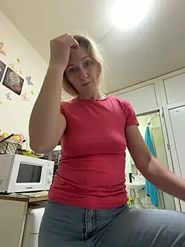 Snapshot of Secret_Ladyx chatting on 06-02-26, 06:24 Secret Ladyx online show from 06-02-26, 06:24