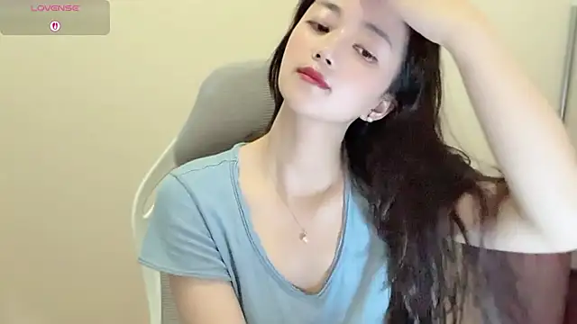 Snapshot of jinxiyao01 chatting on 06-25-26, 03:59 jinxiyao01 online show from 06-25-26, 03:59