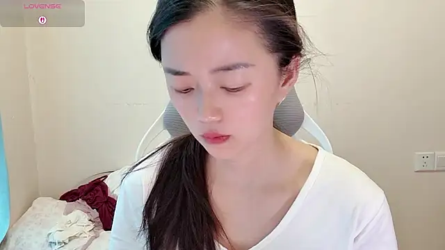 Snapshot of jinxiyao01 chatting on 07-16-26, 02:19 jinxiyao01 online show from 07-16-26, 02:19