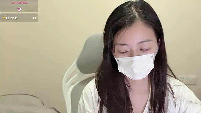 Snapshot of jinxiyao01 chatting on 06-24-26, 02:48 jinxiyao01 online show from 06-24-26, 02:48