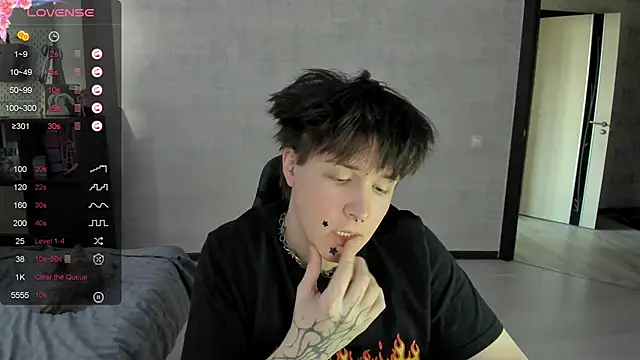 MIya Chinen online show from 04-24-26, 01:35