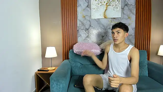 SKYN MAN online show from 04-04-26, 03:02