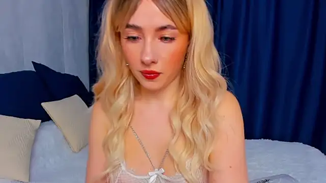 Aria Montclair online show from 04-19-26, 05:08