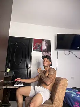 Snapshot of Kenny_romano chatting on 05-07-26, 06:22 Kenny romano online show from 05-07-26, 06:22
