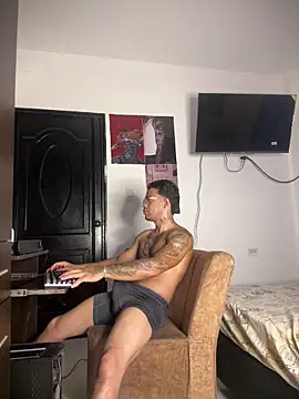 Kenny romano online show from 04-18-26, 01:24