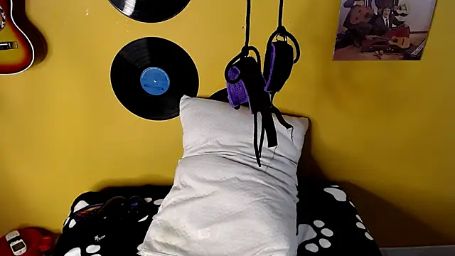 lilithevil32 online show from 07-28-26, 01:46