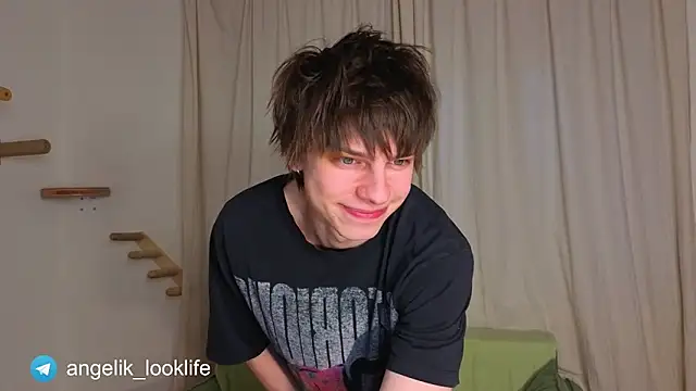 look angelic online show from 03-13-26, 04:06