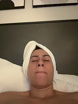 Geovana blan online show from 04-15-26, 01:44