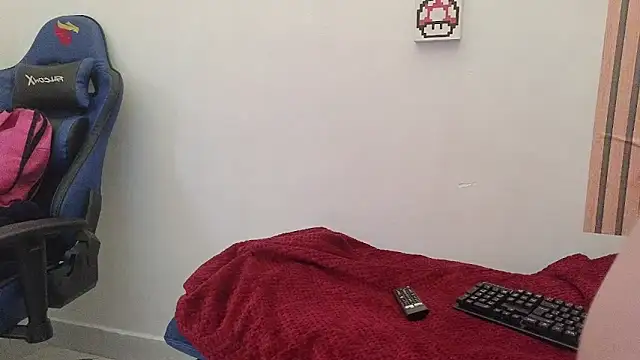Caroline hernandes online show from 04-14-26, 01:27