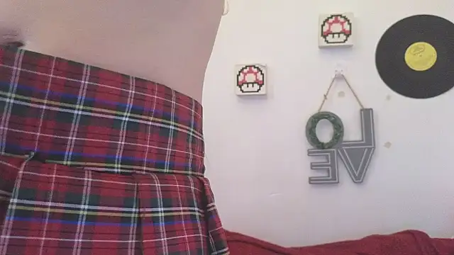 Caroline hernandes online show from 04-20-26, 02:29