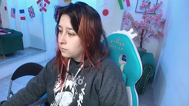 Snapshot of TarlyWho chatting on 07-15-26, 11:28 TarlyWho online show from 07-15-26, 11:28