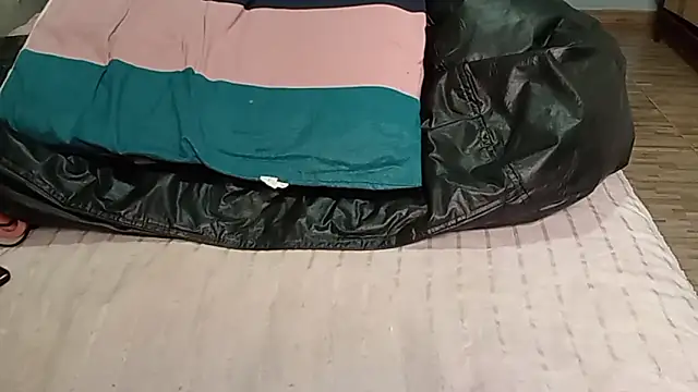 Ruiva40tona online show from 04-04-26, 05:41