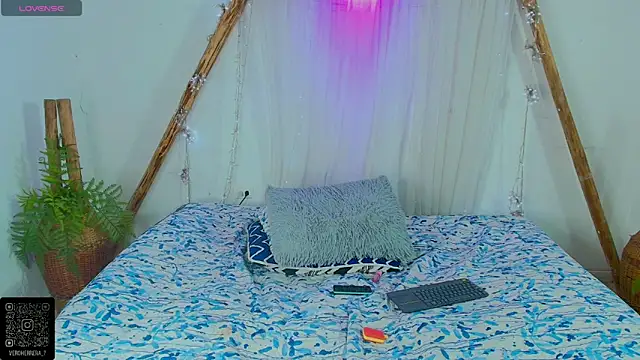 marianafoxx  online show from 04-03-26, 10:05