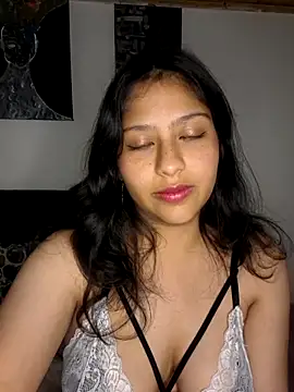 xanthenyx  online show from 04-05-26, 04:08