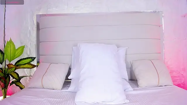 AitanaNoa online show from 04-10-26, 07:43