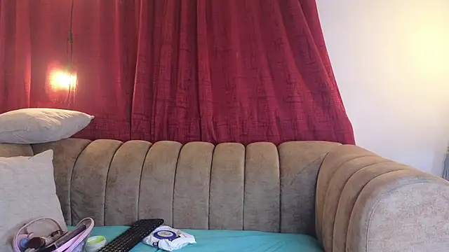 ahnaysexx online show from 04-08-26, 09:49