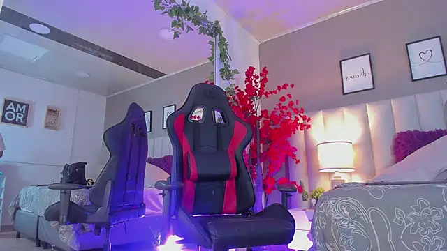 Kiara Kismet  online show from 04-21-26, 01:42