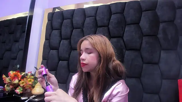 ZoeBarbiee online show from 04-09-26, 02:35